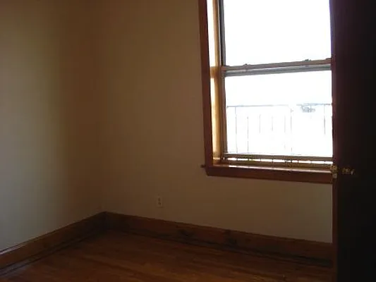 Rented by Aamen Realty | media 19