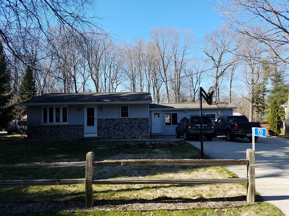 1st image of 722 Capitol Dr