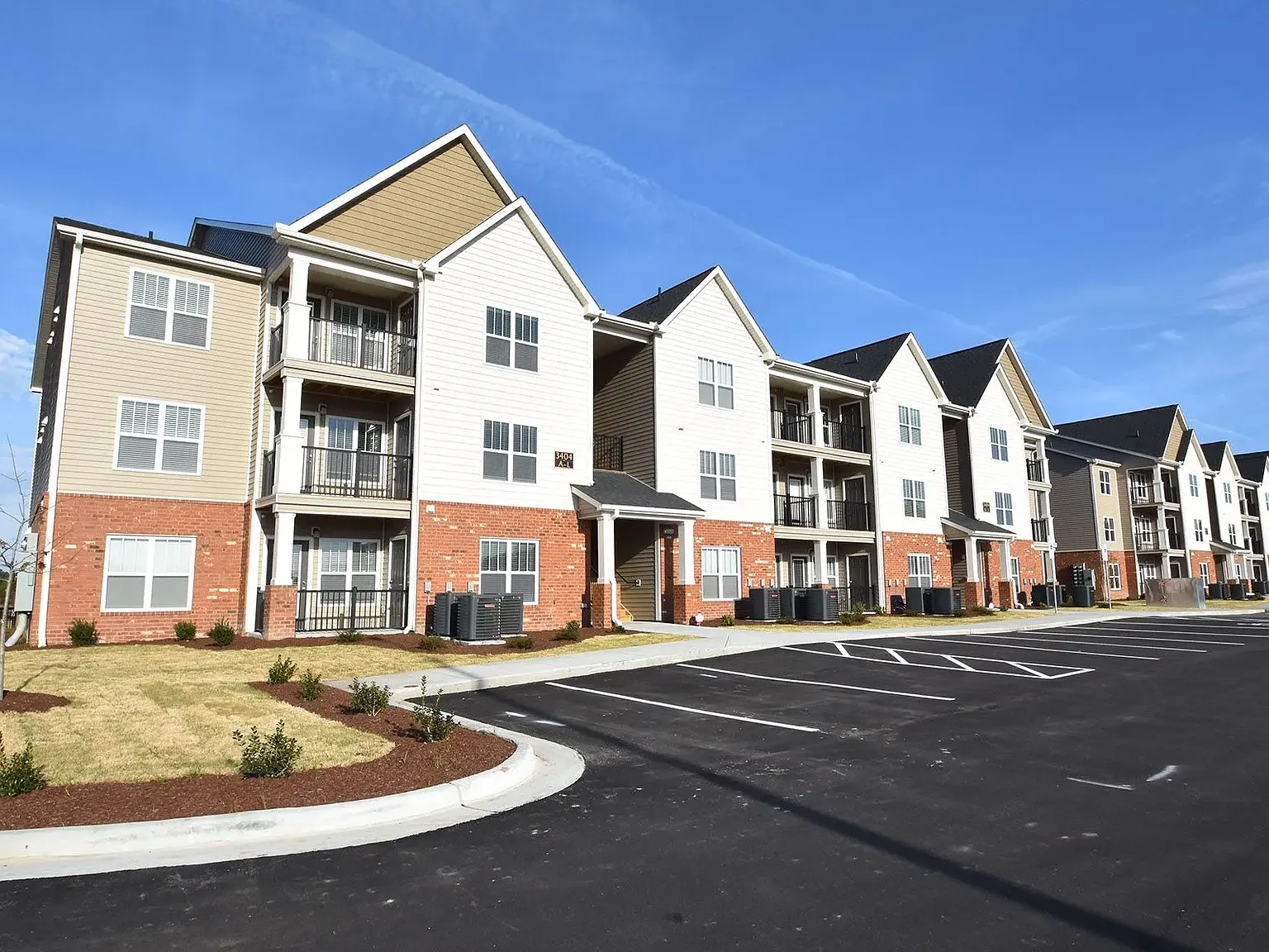 The Berkeley at Medford Pointe — Photo 2