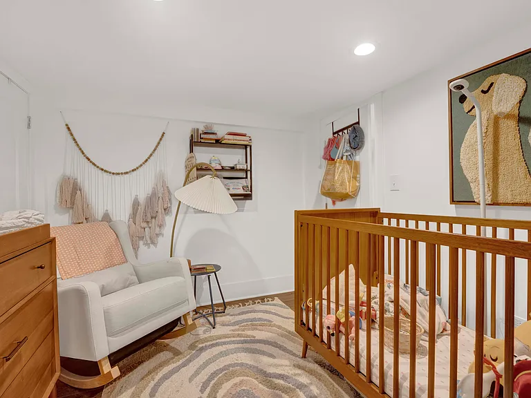 1140 N Winchester Ave #1F — Photo 12