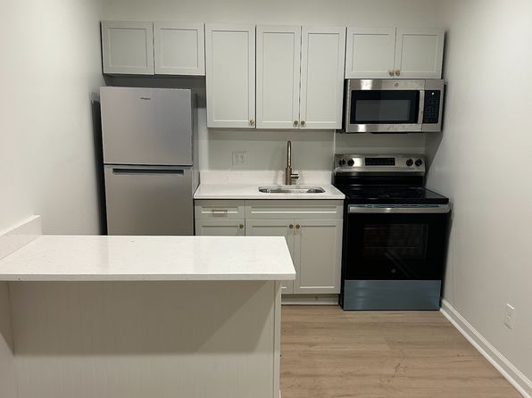 711 Fairfield Ave #101