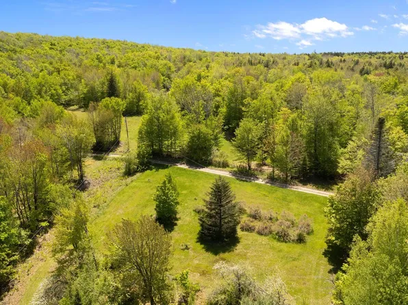 1680 West Hill Drive, Readsboro, VT 05350