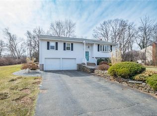 114 Pond Ln, Manchester, CT 06042
