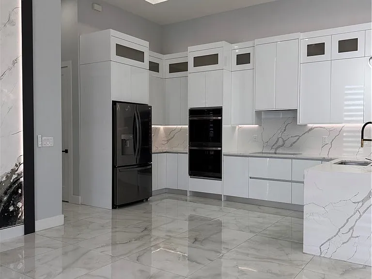 221 SW 25th Ave — Photo 9