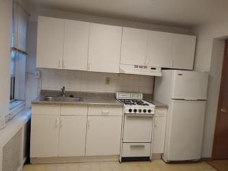 2nd image of 1625 Jackson St #2