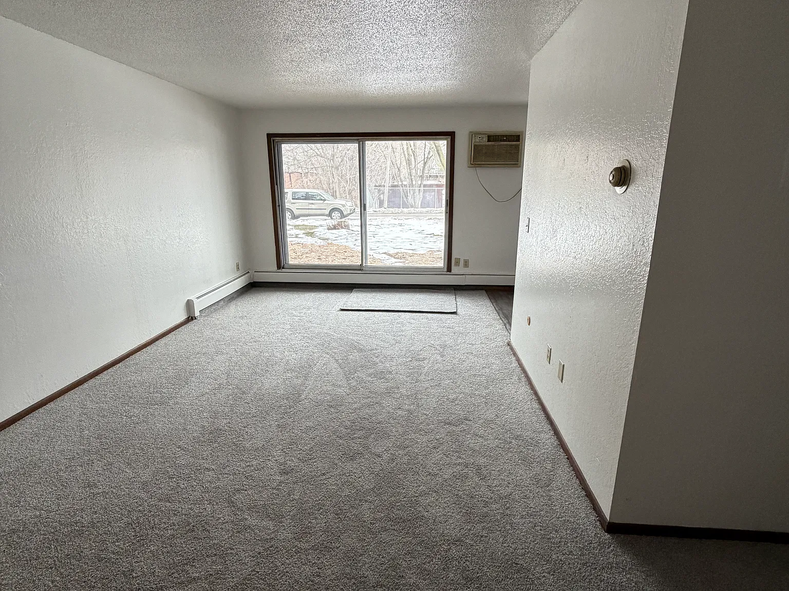 1 bed, 800 sqft, $1,175 — Photo 4