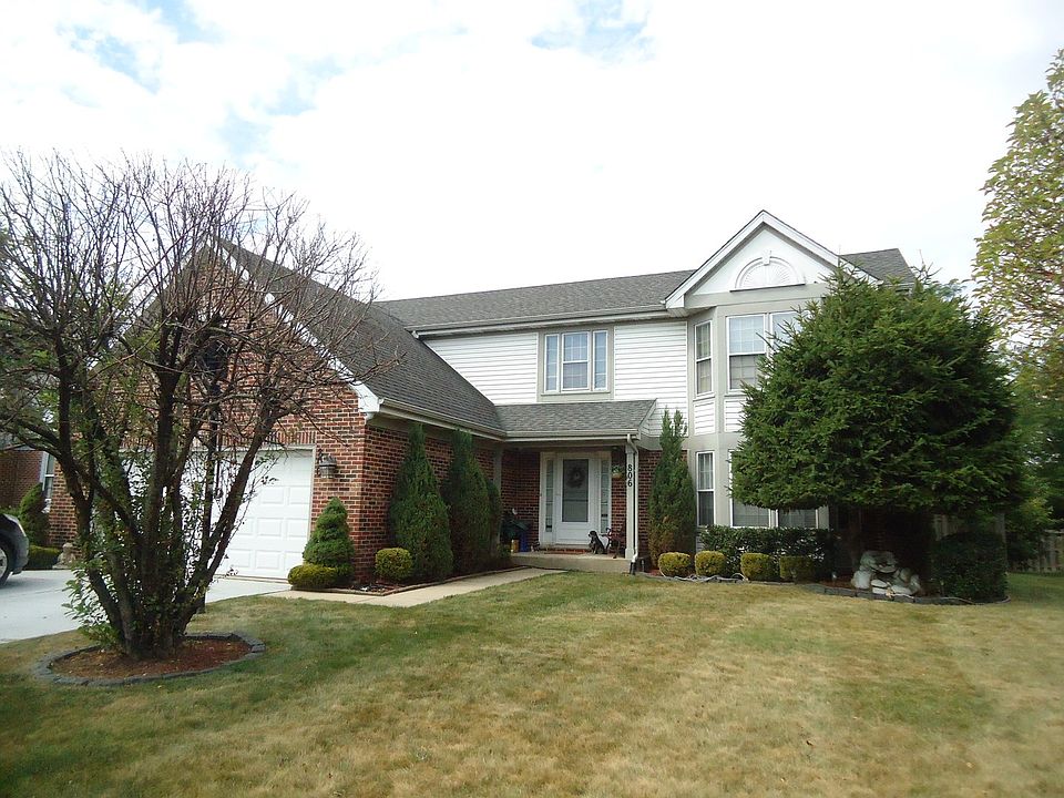 1st image of 806 Heritage Dr