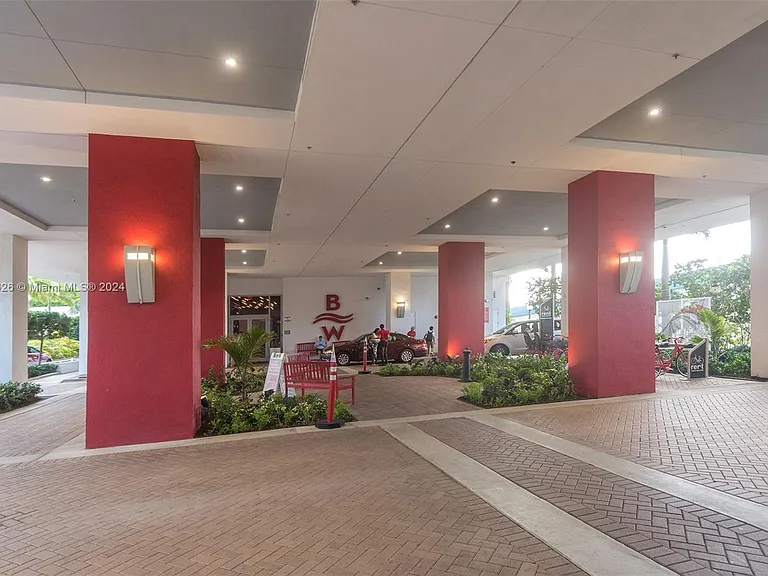 2600 E Hallandale Beach Blvd #T3307 — Photo 21