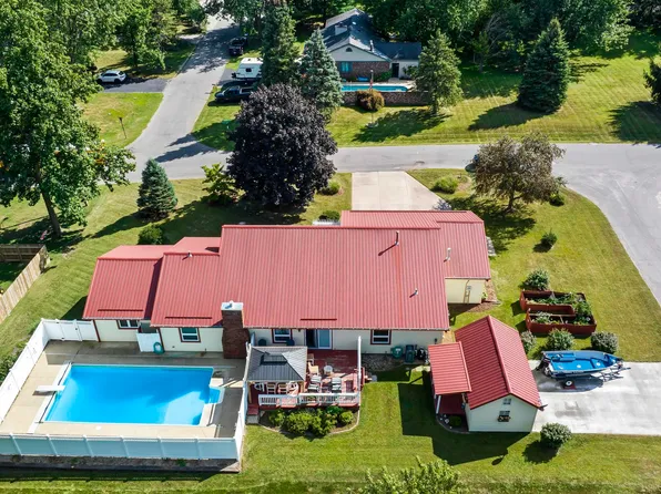 710 E Boydston Mill Dr, North Webster, IN 46555