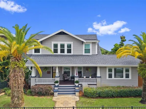215 9th Ave NE, Saint Petersburg, FL 33701