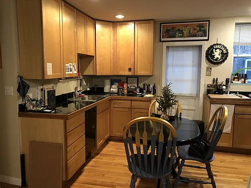 220 Hanover St #21 Photo 1