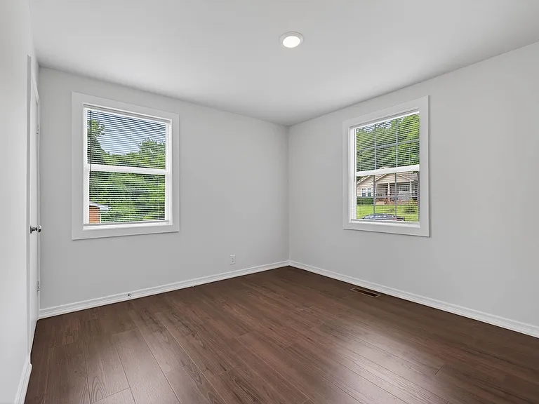 1316 Sunnyview Dr — Photo 19