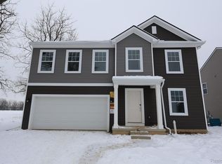 684 Countryside Dr, Chelsea, MI 48118