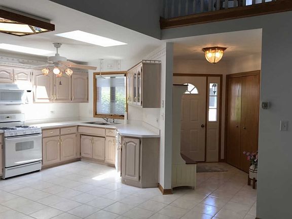 4th image of 19327 Lisadell Dr