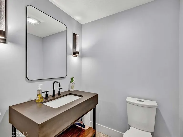 14781 Canterbury Ave — Photo 15