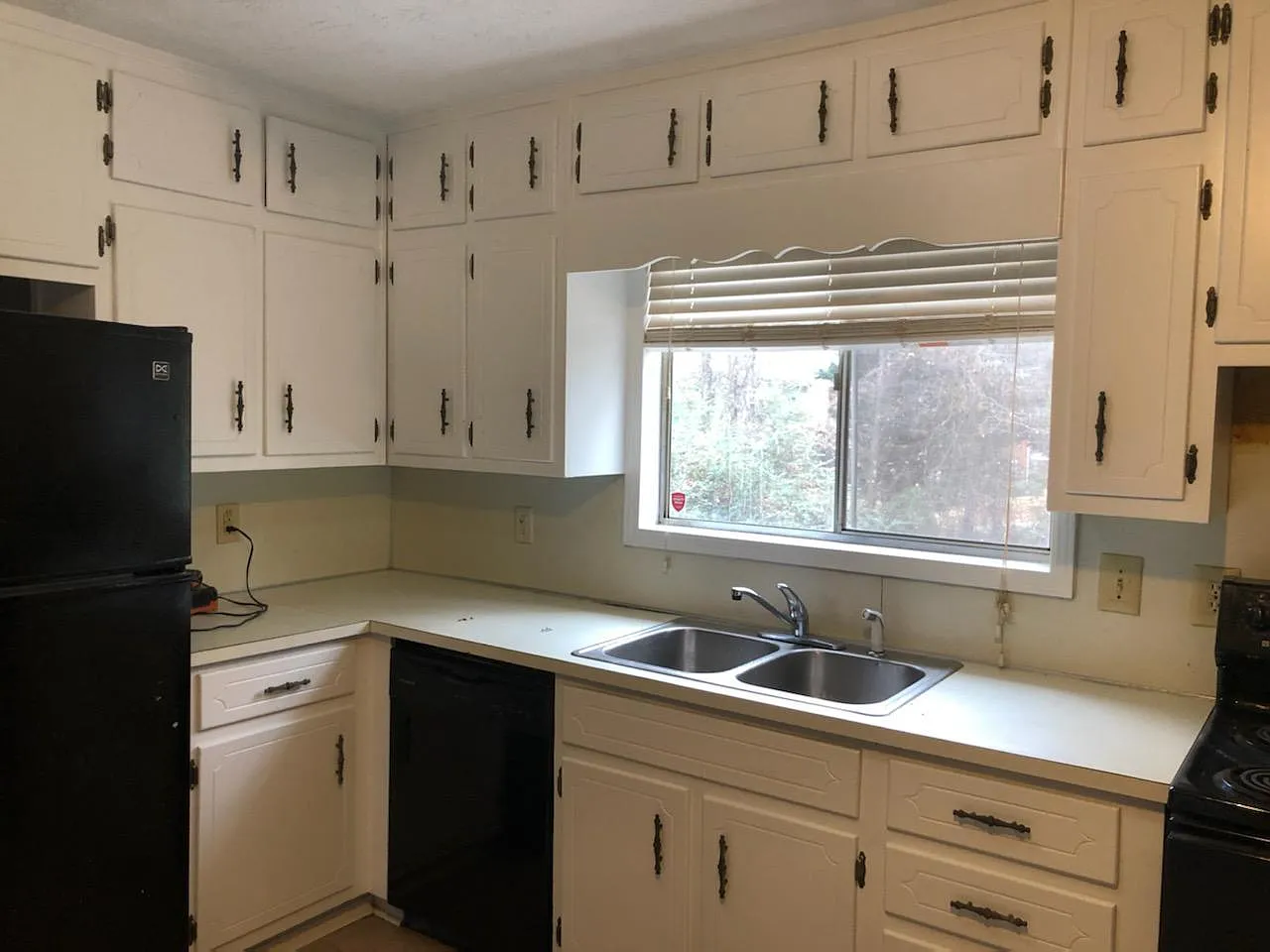 2 bed, 1.5 bath, 1300 sqft, $1,800 — Photo 3