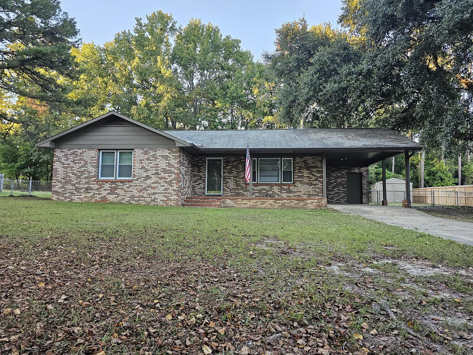 3 bed, 2.0 bath, 1229 sqft, $1,600 — Photo 1