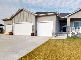 6516 S Monarch Dr, Lincoln, NE 68516