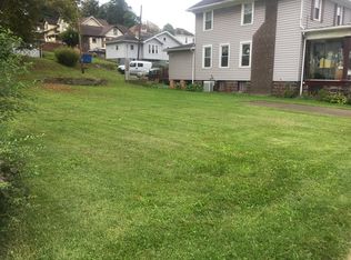 2490 National Rd, Wheeling, WV 26003