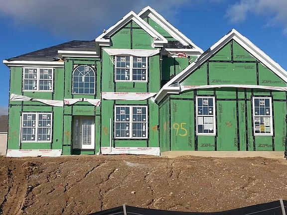 Located on 0095 in Slater Farms - Slater Ridge in Noblesville, IN