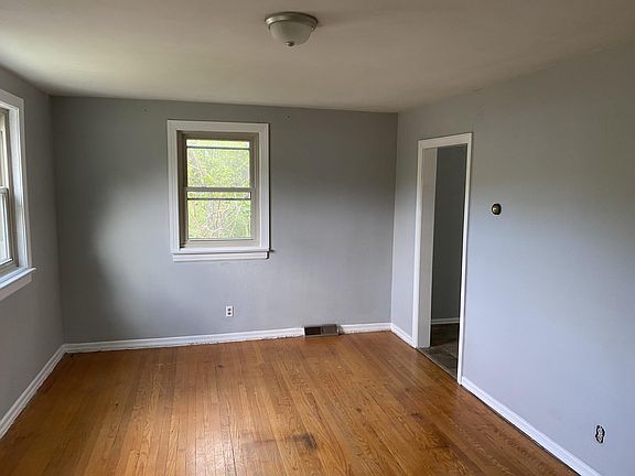 2nd image of 3514 Troutland Ave NW