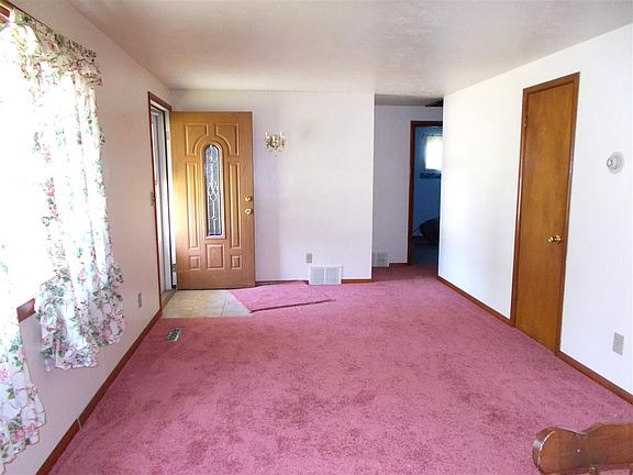 3rd image of 4218 E Grace Ave