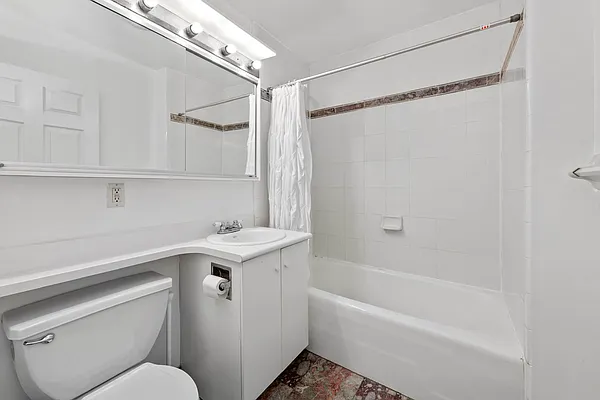 Rented by Compass | media 13