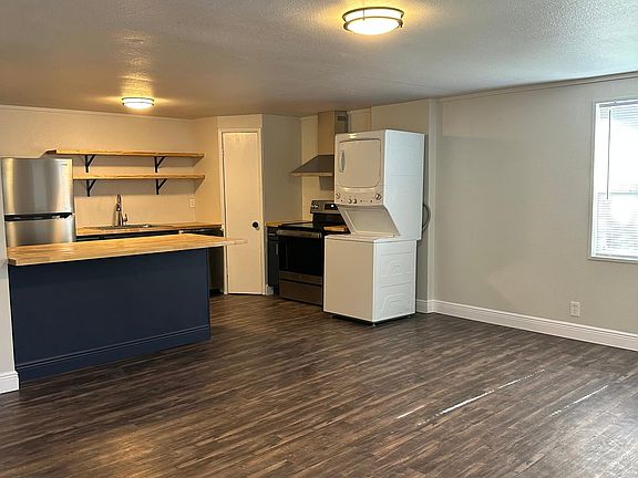 4th image of 1023 Aganier Ave #3