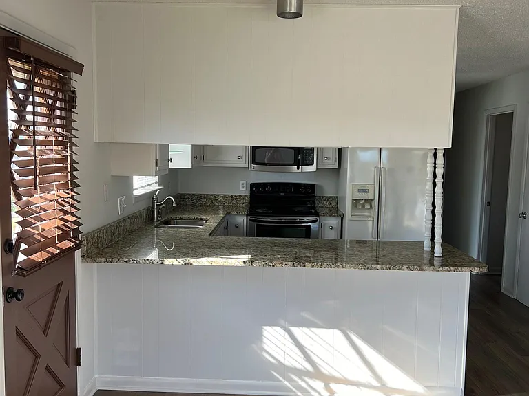 743 Seahorse Ave — Photo 15