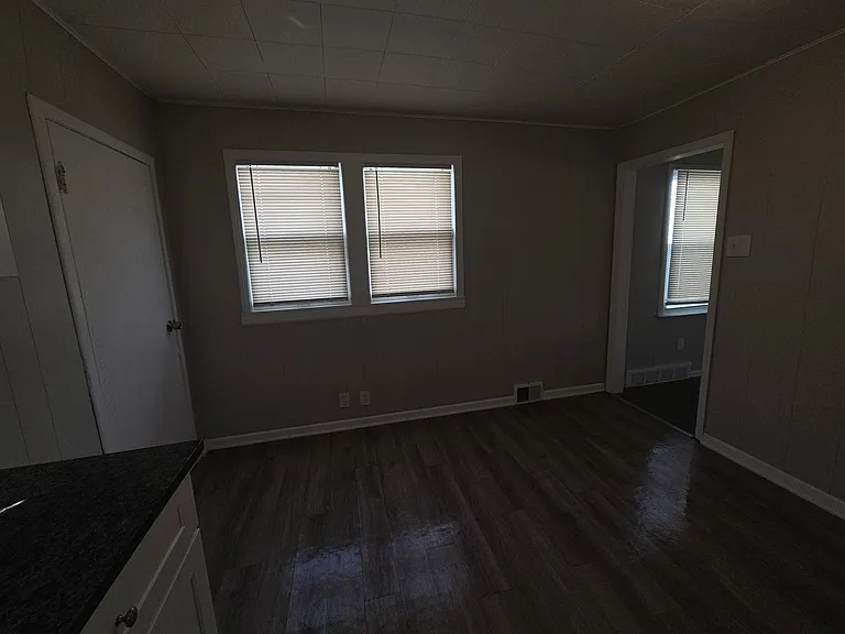15195 Aubrey — Photo 8