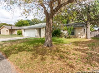 8618 Tanbark Dr, San Antonio, TX 78240