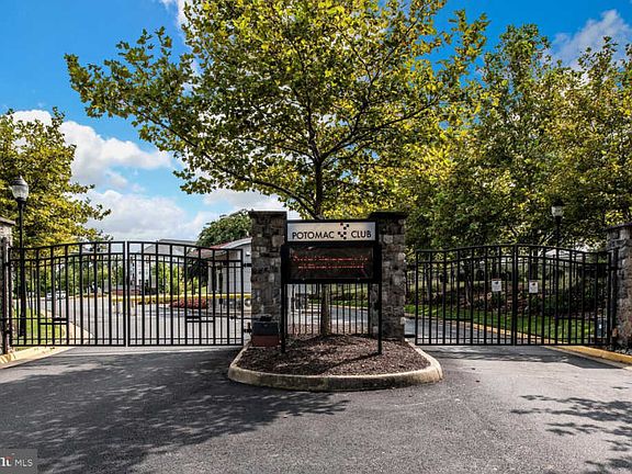 4th image of 2175 Potomac Club Pkwy #11