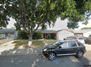 1304 Kara Ln, Modesto, CA 95355