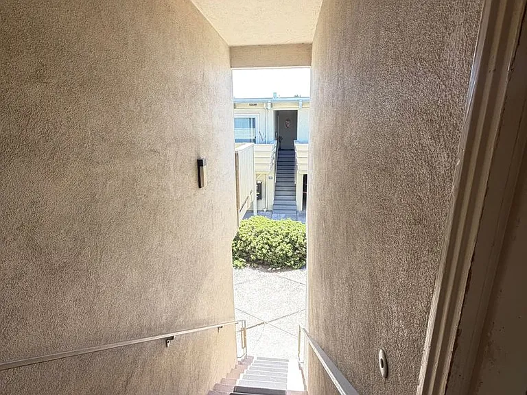2217 Otis Drive — Photo 4
