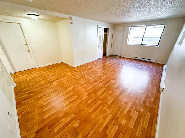 5241 15th Ave., 5241 15th Ave NE APT 10, Seattle, WA 98105
