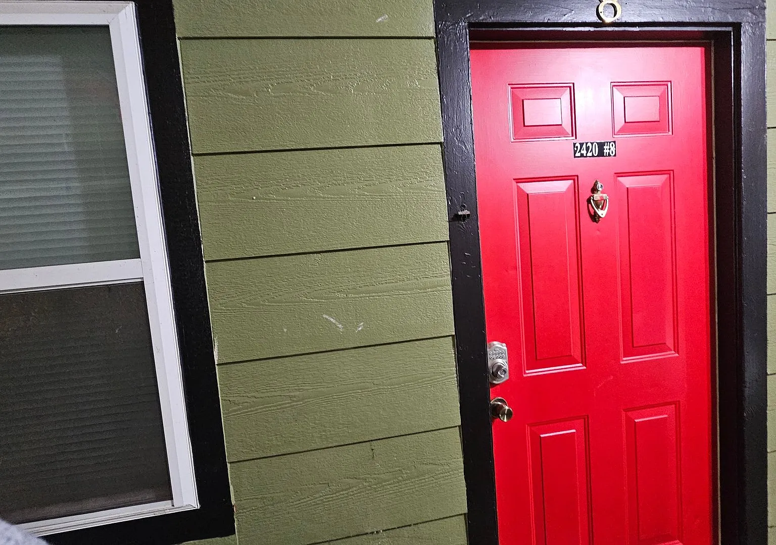 2420 Louise St — Photo 4