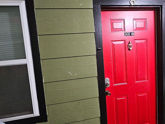 4th image of 2420 Louise St APT 9
