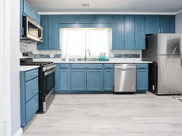 944 N Pine St, Ponca City, OK 74601