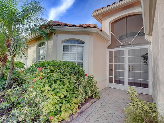 4th image of 5017 Glenville Dr