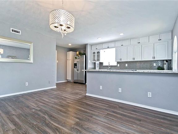 5th image of 2204 Yewpon Dr