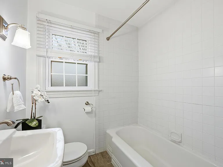 304 Elm Ave — Photo 11