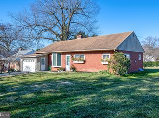 16 Quaker Hills Rd, Lancaster, PA 17603