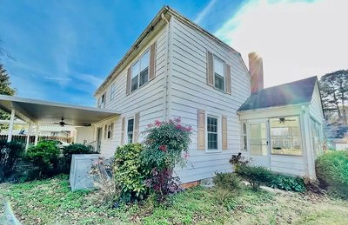 3 bed, 1907 sqft, $1,750 — Photo 3