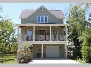 222 Oak Rd, Clear Lake Shores, TX 77565