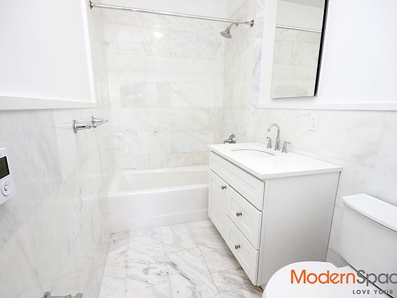 2nd image of 2638 28th St APT 6A
