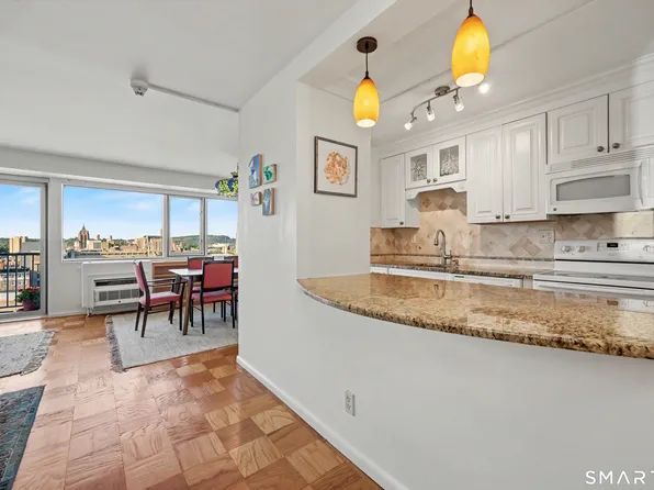 100 York Street #14C, New Haven, CT 06511
