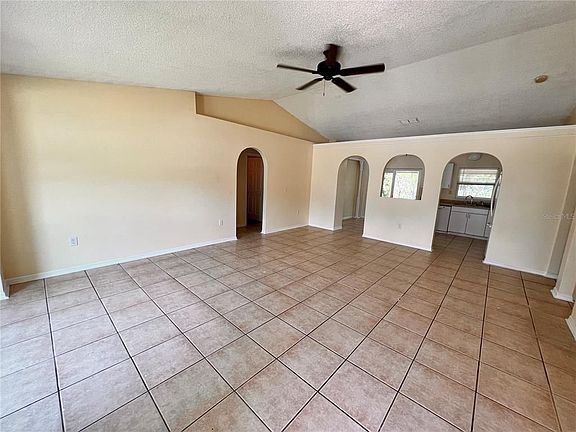 3rd image of 390 Fort Smith Blvd