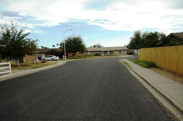 2nd image of 915 S Daley
