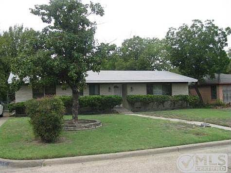 1st image of 856 Glen Arbor Dr