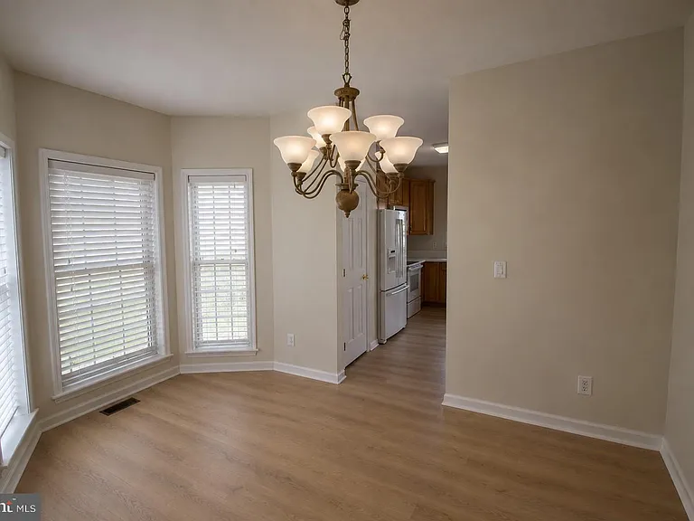 38 Hot Springs Way — Photo 5
